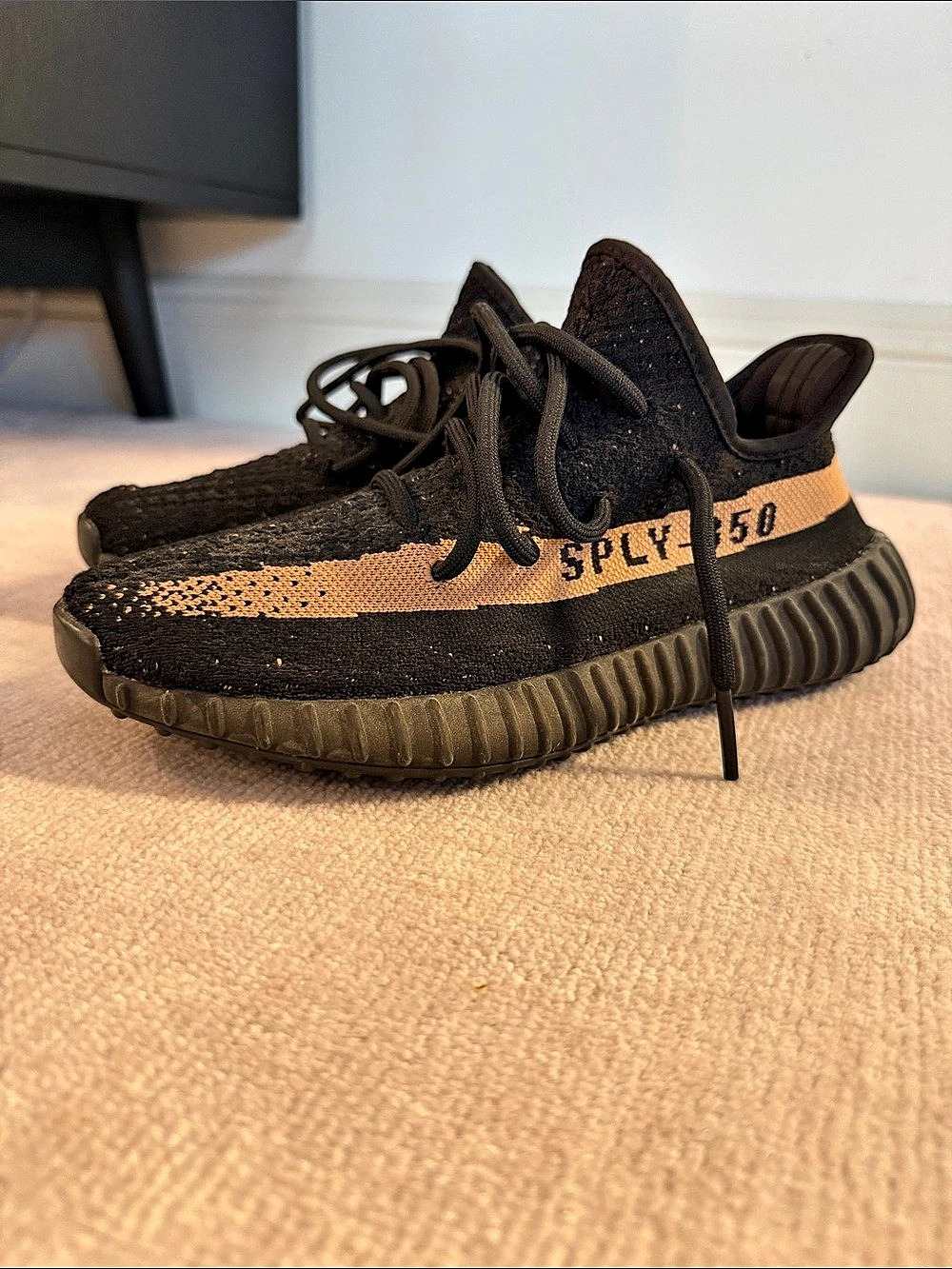 adidas Yeezy Boost 350 V2 Core Black Copper Sneakers US 9.5
